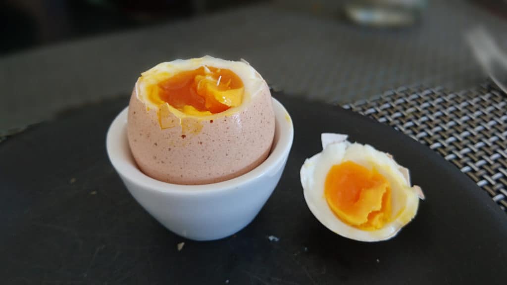 Frühstücksei von unseren eigenen Hühnern